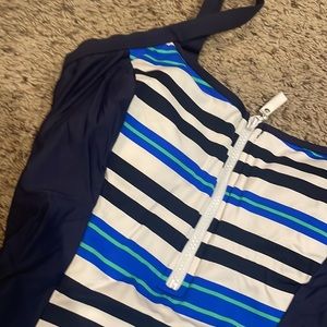 Nautica Striped One Piece shaping flattering adjustable straps lightly lined